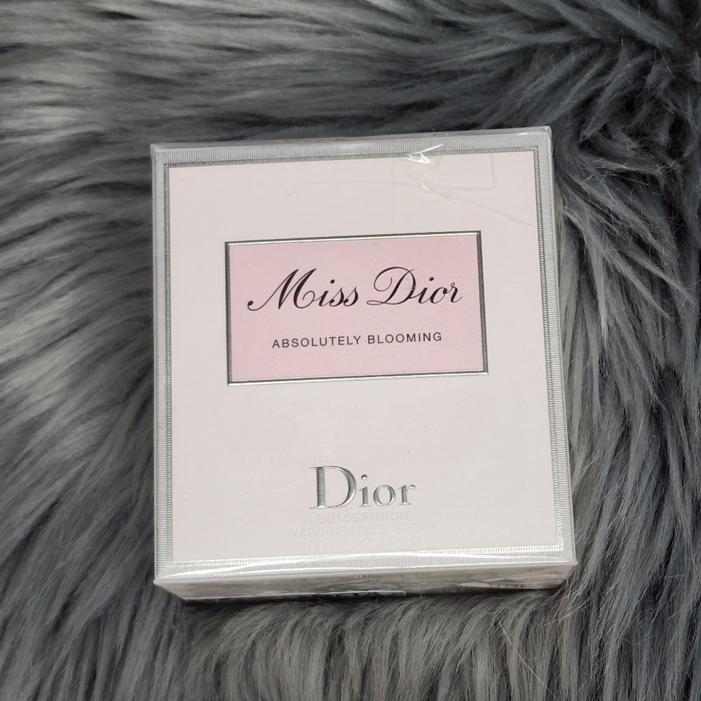 Miss Dior absolutely blooming perfume